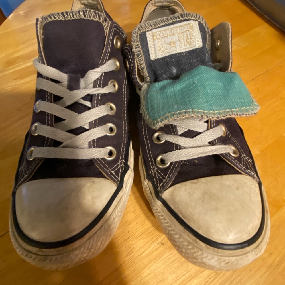Converse All Stars Navy and Gold. Double tongue . Men’s size 5 and Women’s 7 .